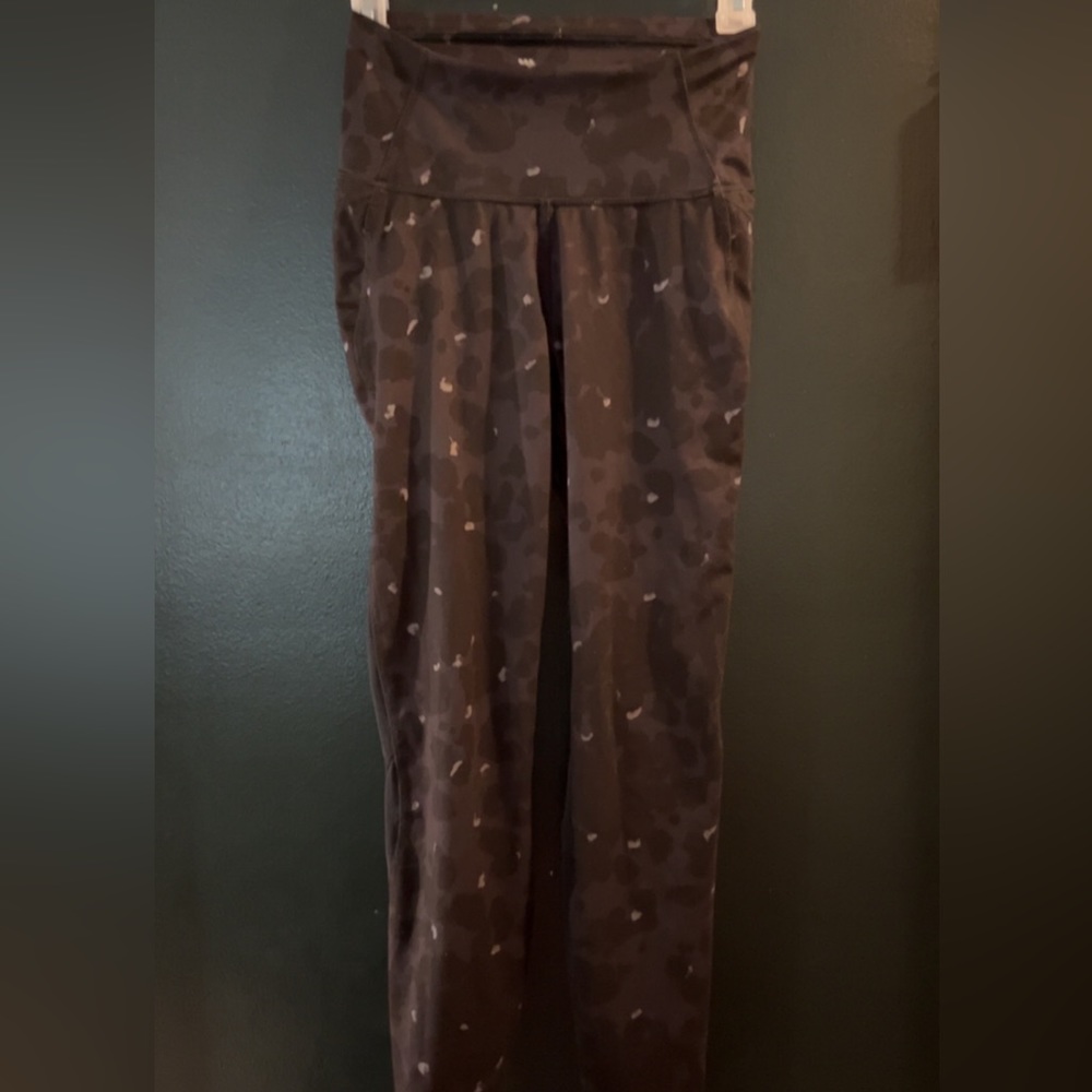 Black and grey marble print athletic leggings! Thrifted but never worn by me
